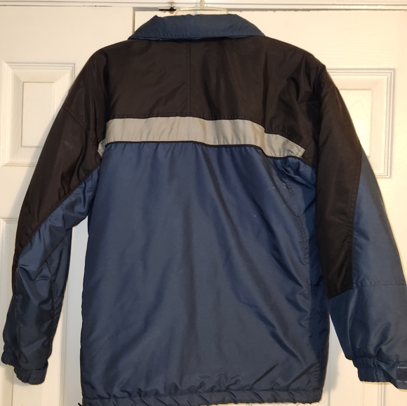 Boys size 14-16 Burnside Active warm jacket with hood that rolls away in collar - Picture 2 of 13